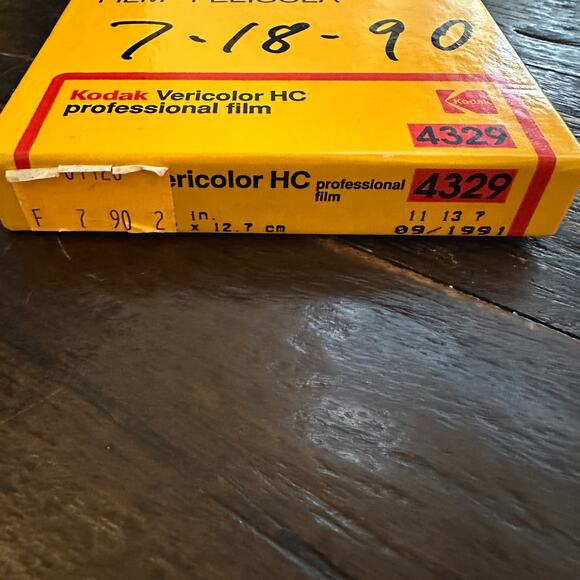 Kodak Vericolor HC Professional Film 4329 4x5 Sheet Film – Exp 09/1991 - Picture 2 of 4